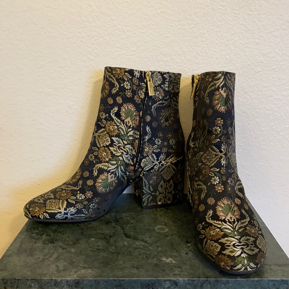 Kenneth Cole Reeve Boots (9.5M)